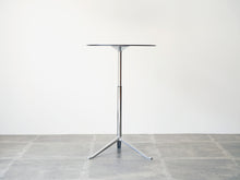 画像をギャラリービューアに読み込む, Kasper Salto(キャスパー・サルト)のハイテーブルLittle Friendは高さ調節可