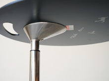 画像をギャラリービューアに読み込む, Kasper Salto(キャスパー・サルト)のハイテーブルLittle Friendの裏面のスタンド付け根