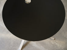 画像をギャラリービューアに読み込む, Kasper Salto(キャスパー・サルト)のハイテーブルLittle Friendのラミネート天板