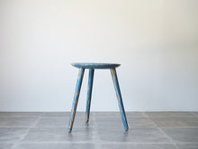 画像をギャラリービューアに読み込む, Eduard Ludwig(エドゥアルト・ルートヴィヒ)青いスツール正面