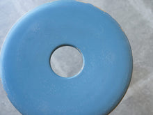 画像をギャラリービューアに読み込む, Eduard Ludwig(エドゥアルト・ルートヴィヒ)バウハウスデザインの青いスツール座面