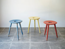画像をギャラリービューアに読み込む, Eduard Ludwig(エドゥアルト・ルートヴィヒ)バウハウスデザインのスツール3色