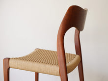 画像をギャラリービューアに読み込む, Niels O. Møller(ニールス・モラー)のダイニングチェア71の背もたれ側面