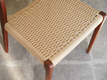 画像をギャラリービューアに読み込む, Niels O. Møller(ニールス・モラー)のダイニングチェア71 ペーパーコードを張り替え済