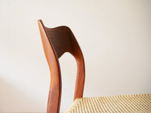 画像をギャラリービューアに読み込む, Niels O. Møller(ニールスO.モラー)モデル71ダイニングチェアの側面の曲線