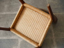 画像をギャラリービューアに読み込む, Niels O. Møller(ニールスO.モラー)モデル71ダイニングチェアの裏面