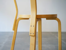 画像をギャラリービューアに読み込む, アルヴァ・アアルトの椅子左脚接続部アップ