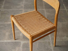 画像をギャラリービューアに読み込む, Niels O. Møller(JLモラー)モデル75チェアの座面はペーパーコード