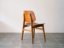 画像をギャラリービューアに読み込む, Børge Mogensen(ボーエ・モーエンセン)Model155チェアの背面