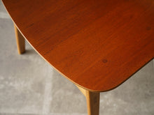 画像をギャラリービューアに読み込む, Børge Mogensen(ボーエ・モーエンセン)Model155チェアの座面アップ