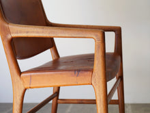 画像をギャラリービューアに読み込む, Hans J. Wegner(ハンスJウェグナー)のJH507 ヨハネスハンセン製ヴィンテージチェアの肘掛け