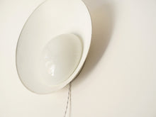 画像をギャラリービューアに読み込む, Vilhelm Lauritzen(ヴィルヘルム・ラウリッツェン)Kastrup Airportウォールランプを下から