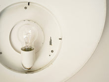 画像をギャラリービューアに読み込む, Vilhelm Lauritzen(ヴィルヘルム・ラウリッツェン)Kastrup Airportウォールランプの内部