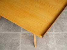画像をギャラリービューアに読み込む, ジョージナカシマのコーヒーテーブル(ウォルナットとオーク)