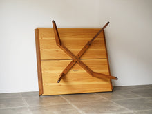 画像をギャラリービューアに読み込む, ジョージナカシマのコーヒーテーブル裏面