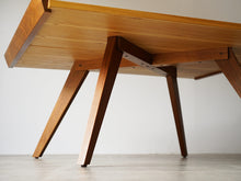 画像をギャラリービューアに読み込む, ジョージナカシマのコーヒーテーブルの脚
