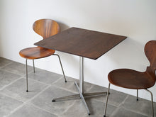 画像をギャラリービューアに読み込む, Arne Jacobsen Square cafe table アルネヤコブセン カフェテーブル フリッツハンセン製の二人用ダイニングテーブルとアントチェア