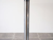 画像をギャラリービューアに読み込む, Arne Jacobsen Square table