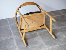 画像をギャラリービューアに読み込む, Hans J. Wegner(ハンスJウェグナー)PP203 PPファニチャー製 ヨハネスハンセン アームチェアの裏面