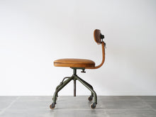 画像をギャラリービューアに読み込む, Fritz Hansen Jørgen Rasmussen フリッツハンセン社ビンテージチェアの側面