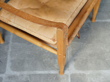 画像をギャラリービューアに読み込む, Kaare Klint(コーア・クリント)のSafari chair(サファリチェア)の前脚と肘掛け