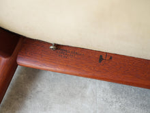 画像をギャラリービューアに読み込む, Hans J. Wegner(ハンスJウェグナー)のJH503 ザチェアのヨハネスハンセンの刻印