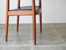 画像をギャラリービューアに読み込む, Hans J. Wegner(ハンスJウェグナー)のJH503 ザチェアの脚