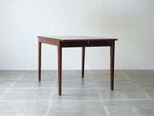 画像をギャラリービューアに読み込む, Finn Juhl(フィン・ユール)のテーブル FD612の側面