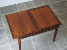 画像をギャラリービューアに読み込む, Finn Juhl(フィン・ユール)のテーブル FD612のブラジリアンローズウッドの天板