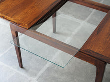 画像をギャラリービューアに読み込む, Finn Juhl(フィン・ユール)のテーブル FD612の中にガラス板