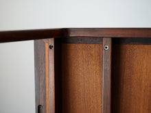 画像をギャラリービューアに読み込む, Finn Juhl FD612の裏面