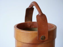 画像をギャラリービューアに読み込む, おしゃれな傘立て ビンテージ雑貨 傘スタンド レザー デンマークデザインの革の傘入れの取手