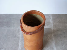 画像をギャラリービューアに読み込む, おしゃれな傘立て ビンテージ雑貨 傘スタンド レザー デンマークデザインの革の傘入れ 内部