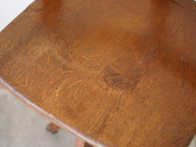 画像をギャラリービューアに読み込む, 木製の回転椅子 1920〜1930年代製アンティークな椅子はオーク材