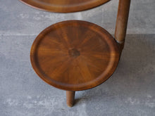 画像をギャラリービューアに読み込む, Danish furniture design 2tiered nutwood Shelf