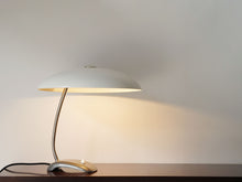 画像をギャラリービューアに読み込む, White shade & Gray base Table Lamp