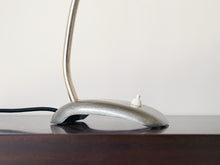 画像をギャラリービューアに読み込む, White shade & Gray base Table Lamp