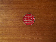 画像をギャラリービューアに読み込む, Finn Juhl(フィンユール)Pelican table ペリカンテーブル 裏面のOnecollectionとFinnJuhlの刻印