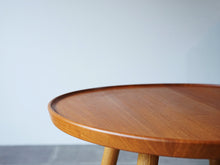 画像をギャラリービューアに読み込む, Finn Juhl(フィンユール)Pelican table ペリカンテーブル 天板の縁が高くなっている