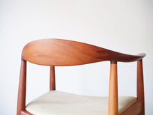 画像をギャラリービューアに読み込む, Hans J. Wegner JH503 “The Chair”