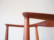 画像をギャラリービューアに読み込む, Hans J. Wegner JH503 “The Chair”