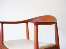 画像をギャラリービューアに読み込む, Hans J. Wegner JH503 “The Chair”