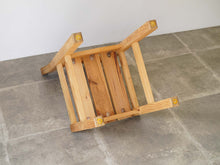 画像をギャラリービューアに読み込む, ダイニングチェア北欧 木製の椅子の裏面