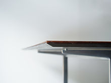 画像をギャラリービューアに読み込む, Arne Jacobsen(アルネ・ヤコブセン)のテーブル モデル3515のブラジリアンローズウッドの天板の角の側面