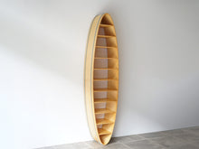 画像をギャラリービューアに読み込む, Louise Campbell (ルイーズ・キャンベル)のカップボード 食器棚の縦置きした様子