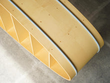 画像をギャラリービューアに読み込む, Louise Campbell (ルイーズ・キャンベル)のカップボード 食器棚の木目とゴムバンド