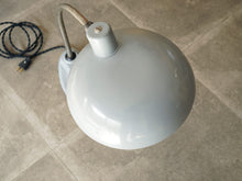 画像をギャラリービューアに読み込む, ハンガリー製のテーブルランプ 東欧インテリア グレーのシェード