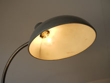 画像をギャラリービューアに読み込む, ハンガリー製のテーブルランプ 東欧インテリア 点灯しているシェード内部