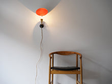 画像をギャラリービューアに読み込む, Svend Aage Holm Sørensen Brass wall lamp with red shade