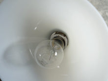 画像をギャラリービューアに読み込む, デンマークデザインのペンダントライト ガラスと真鍮のライト シーリングライト 北欧ビンテージ 吊り下げライト ソケットは磁器